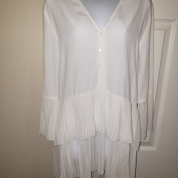 Top - Picture 1 of 2